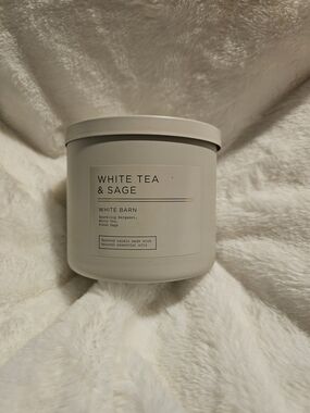 White Barn Candle Co White Tea & Sage 3 Wick Candle